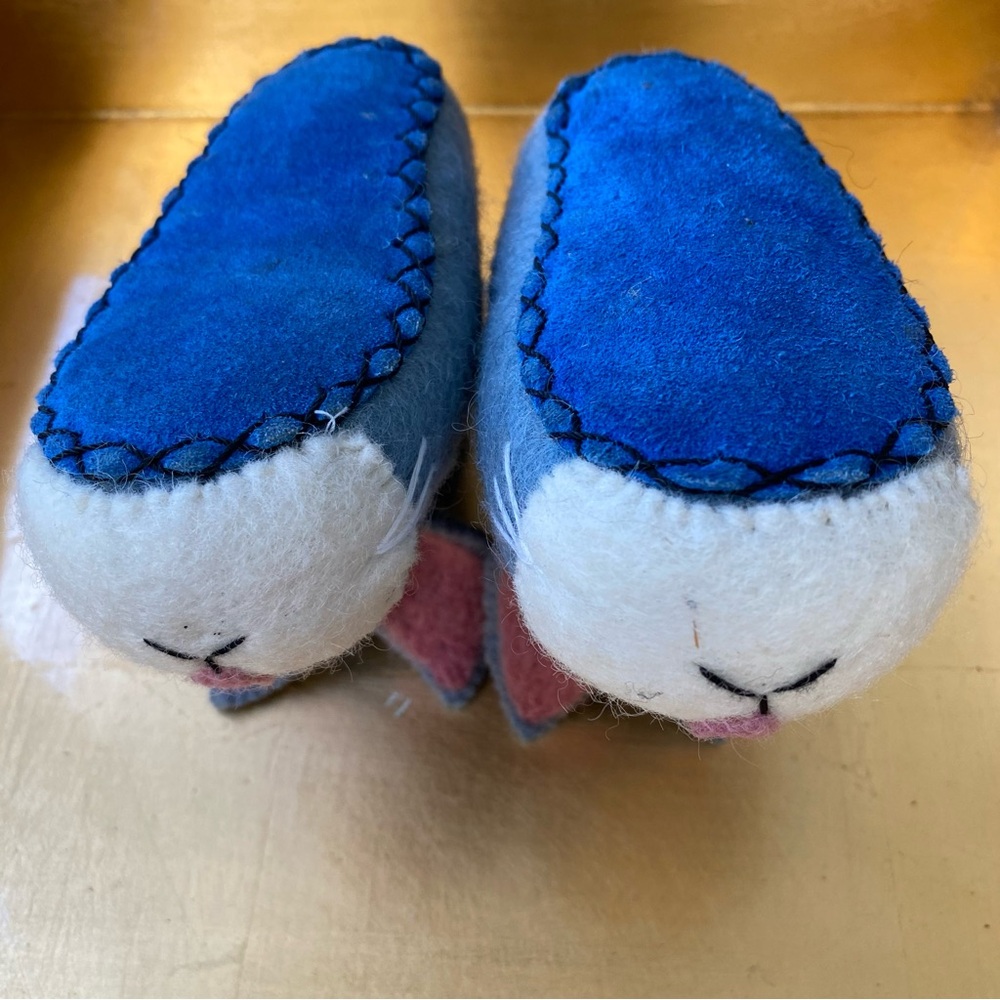 Rory Rabbit Felt Slippers, by Sew Heart Felt England. 12-18 months. Handmade - Picture 7 of 12